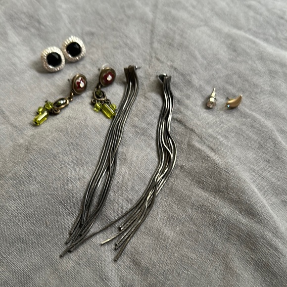 Set of Earnings. - Picture 1 of 9